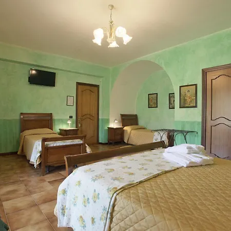 Diana Bed & Breakfast 3*