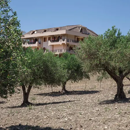 Diana Bed and breakfast 4*